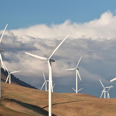 ارزیابی انگیزه‌های مالی و انعطاف‌پذیری برای ادغام انرژی بادی در شبکه از طریق مدل‌سازی مبتنی بر عامل